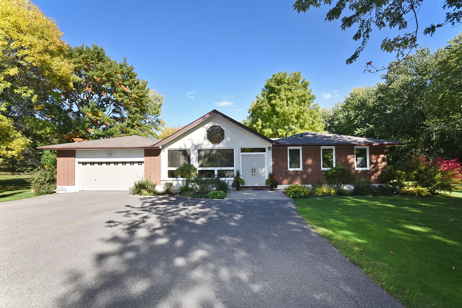 18489 The Gore Road Caledon, ON Virtual Tour for David Massimi TourID#  20666 - iVRTours.com 2023/22/10 10:35:12 pm